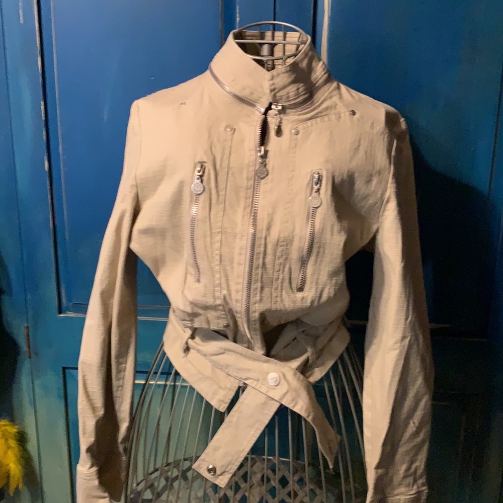 Size 8 Thalia Tan Jacket
